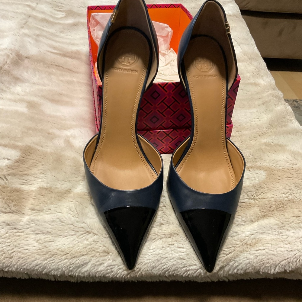 Tory Burch Penelope cap toe D’orsay pump
